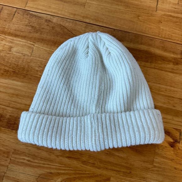 Zyia Active White Ribbed Knit Cuffed Beanie Hat - Picture 3 of 4